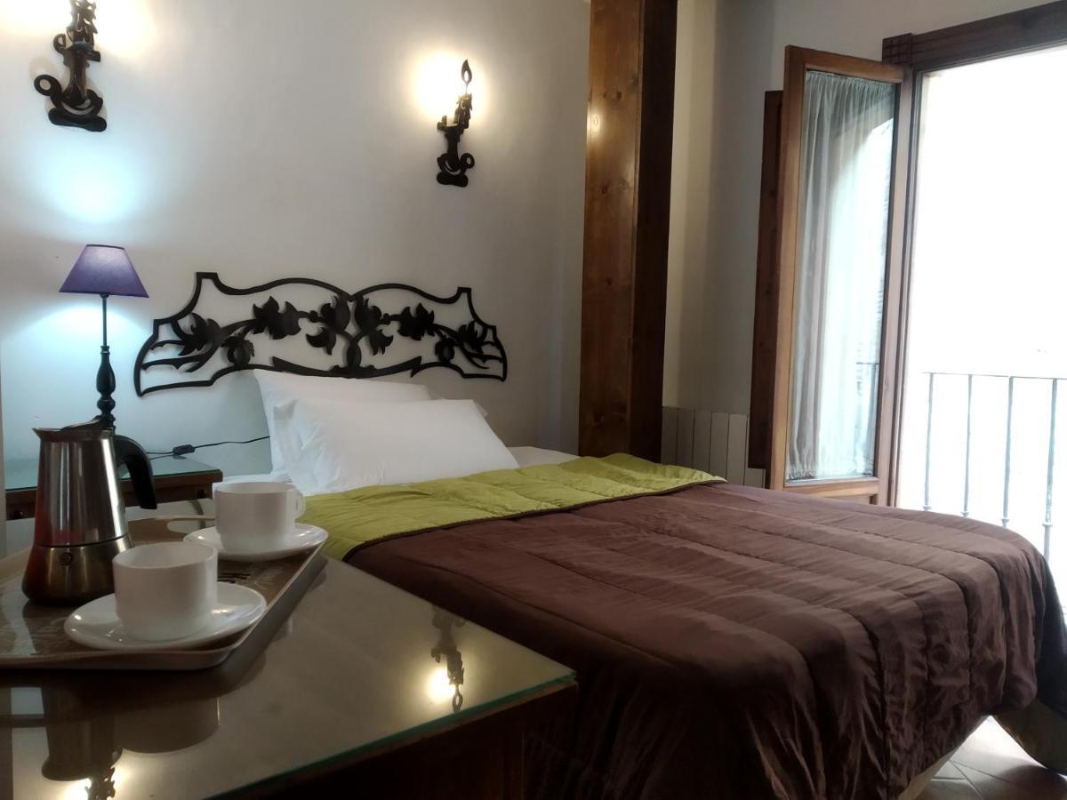 Apartamentos Santa Ana Гранада Экстерьер фото